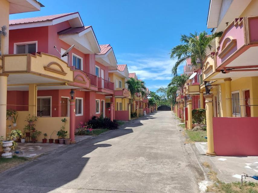 Vacation Town House Near Mactan Cebu Airport Villa Lapu-Lapu City Eksteriør bilde